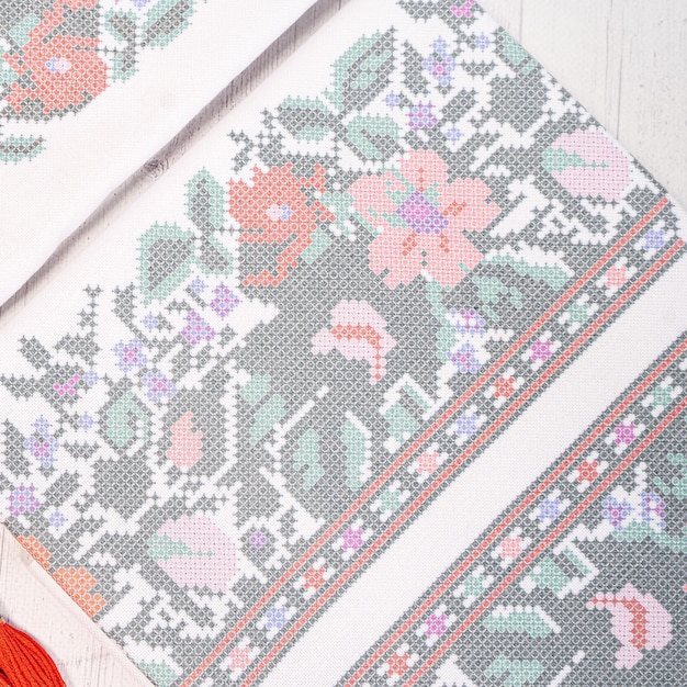 Przykładowe wzory haftu na tkaninach